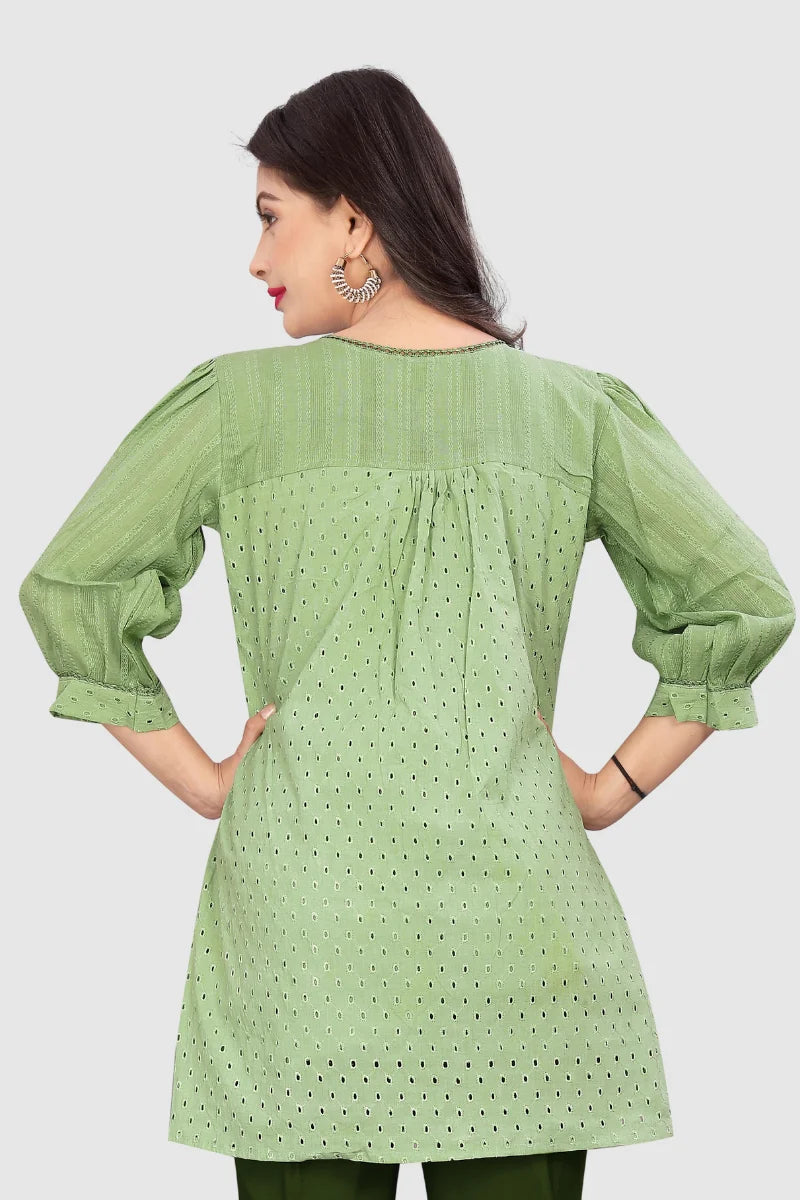 EMBROIDERED CHIKANKARI KURTA (GREEN)