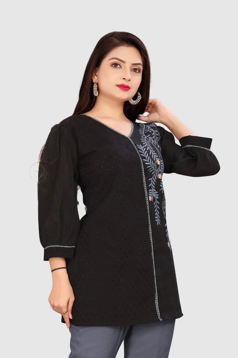 EMBROIDERED CHIKANKARI KURTA (BLACK)